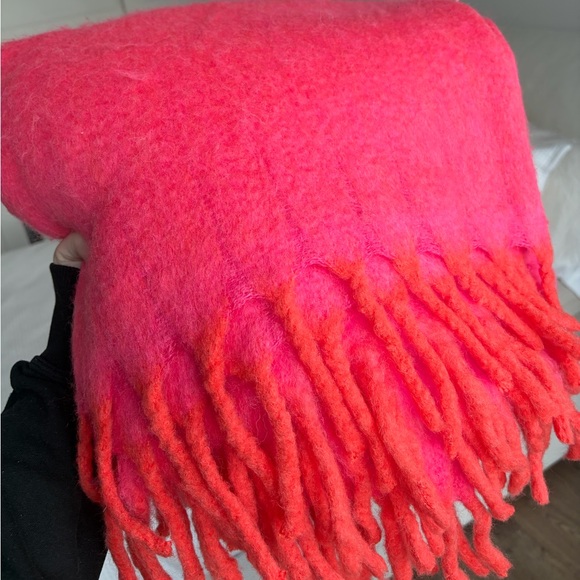 H&M Wool-Blend Throw - Picture 2 of 5